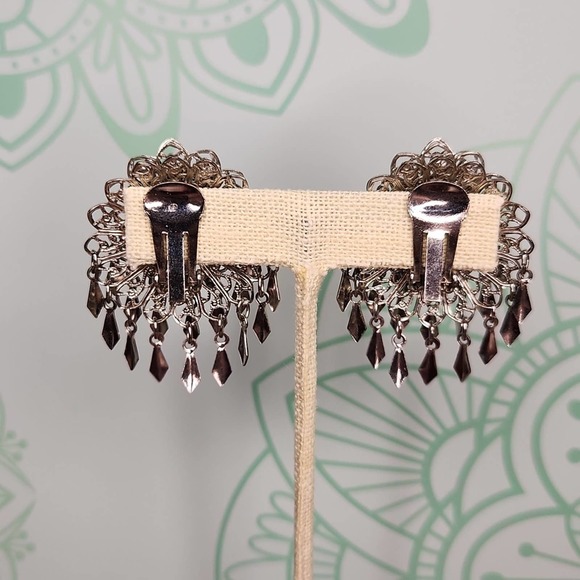 Vintage Clip-on Earrings Silver-tone - Picture 3 of 6